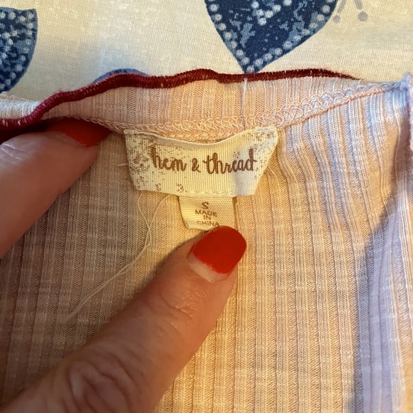 Hem and Tread Top - Picture 4 of 4